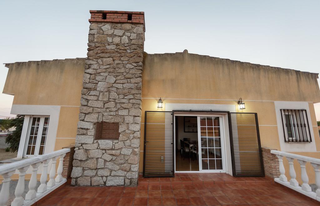 Casa Rural La Piedra De Juana Malpartida de Cáceres エクステリア 写真